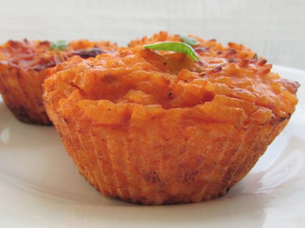 Riseria Re Carlo - Muffin di riso al gusto pizza - Foto particolare (close-up) ricetta impiattata