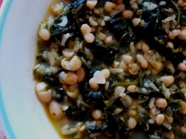 Riseria Re Carlo - Zuppa riso, fagioli tondini e broccoletti neri - Foto particolare (close-up) ricetta impiattata
