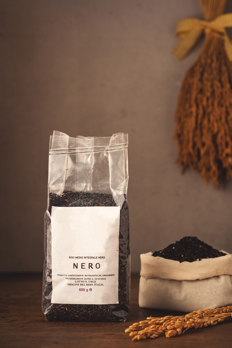 Riseria Re Carlo - Riso integrale ed aromatico nero - l'autentico riso vercellese di qualità - confezioni da 500gr - Foto di FabioScaliciPhotography